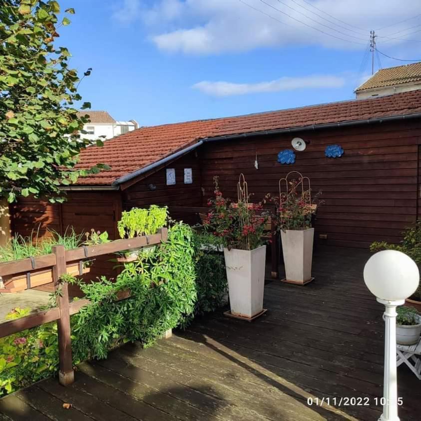 Maison De Famille A Périgueux Exteriör bild